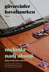 Güvercinler Havalanırken - Everest Yayınları